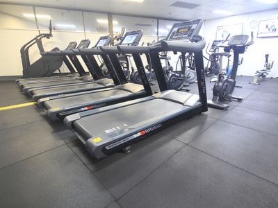 established-24-7-gym-business-como-3