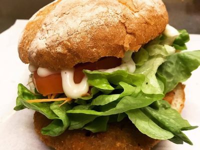 live-work-home-business-same-place-close-to-beach-3