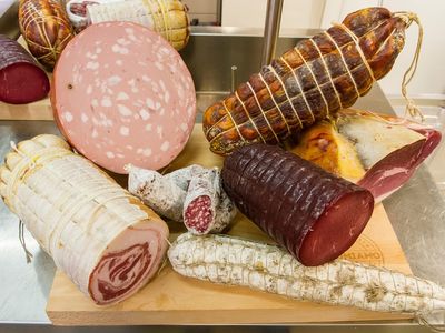 lunch-bar-and-unique-exclusive-wholesale-business-in-one-7