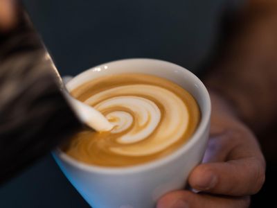 thriving-amp-consistent-cafe-in-fantastic-n-o-r-location-4