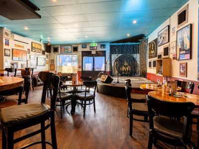 small-bar-cafe-licensed-premises-also-suitable-for-karaoke-entertainment-2