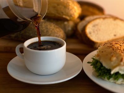 under-offer-stunning-cafe-with-liquor-licence-3