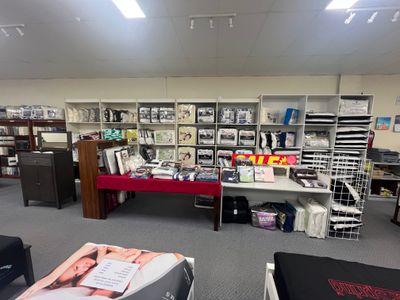 established-home-furniture-business-9