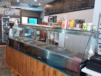 busy-lunch-bar-1