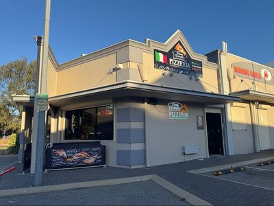 authentic-neapolitan-pizzeria-9