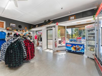 under-offer-rare-retail-opportunity-in-peel-region-3