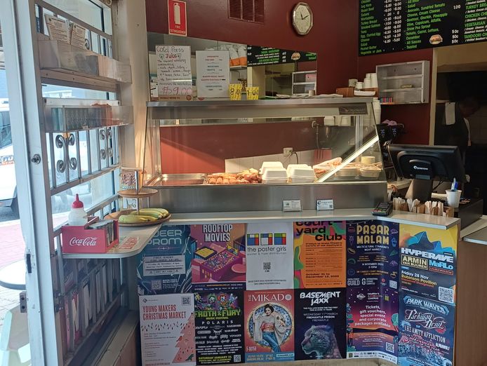 fantastic-5-day-cafe-2