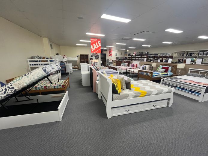 established-home-furniture-business-4