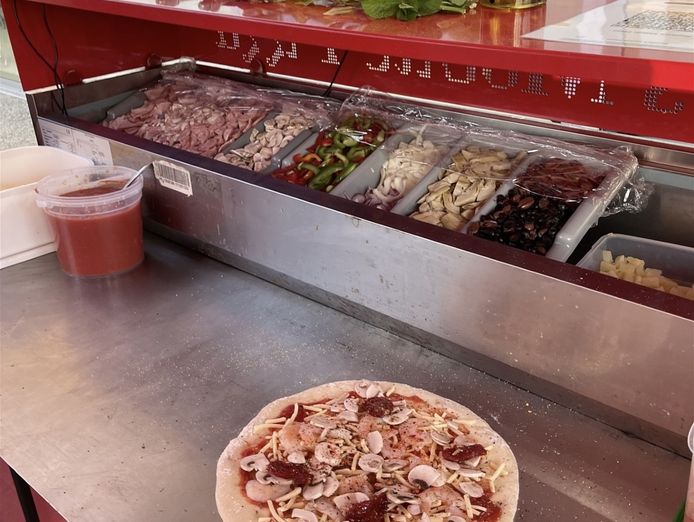 nunzio-39-s-mobile-pizza-6