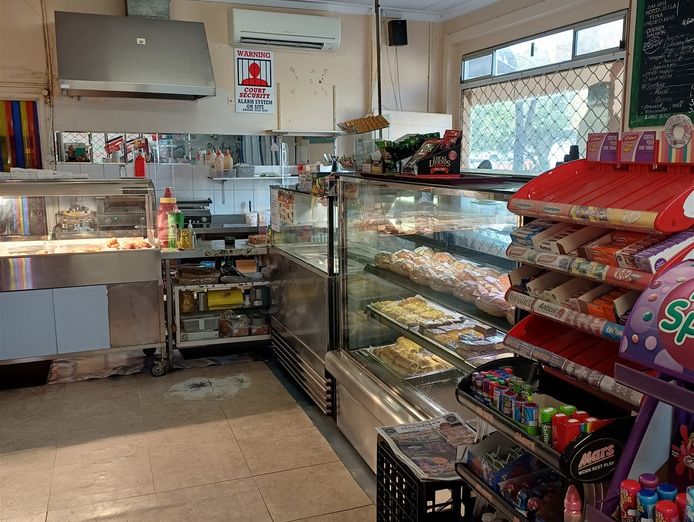 prime-location-busy-east-fremantle-deli-amp-lunch-bar-2