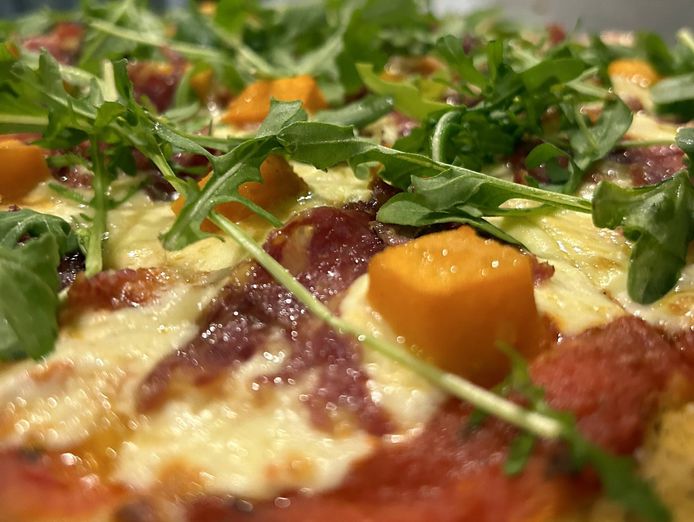 gourmet-pizzeria-in-prime-location-5