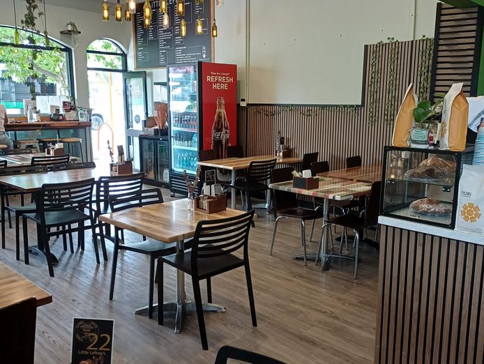 cafe-with-liquor-licence-1