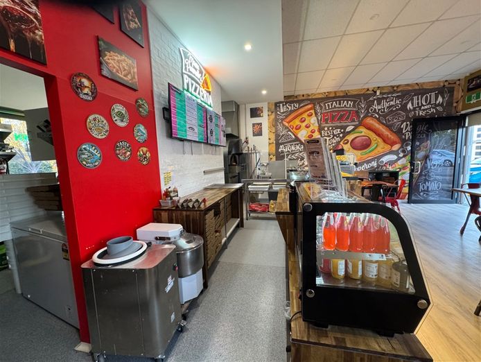 authentic-neapolitan-pizzeria-1