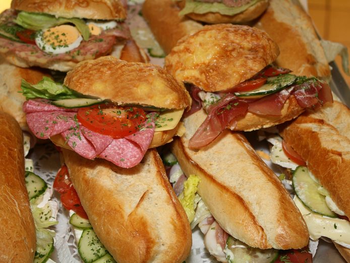 under-offer-one-of-the-best-lunch-bar-cafes-in-town-5