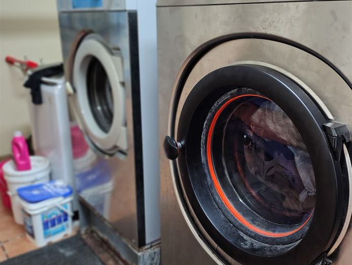 established-dry-cleaners-with-outstanding-growth-potential-2