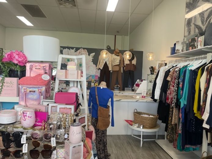 under-offer-established-lifestyle-fashion-boutique-nor-perth-2