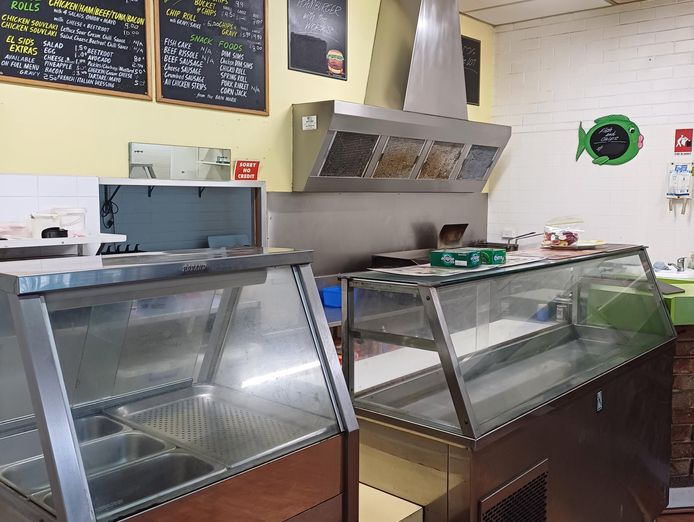 thriving-6-day-trading-lunch-bar-for-sale-3