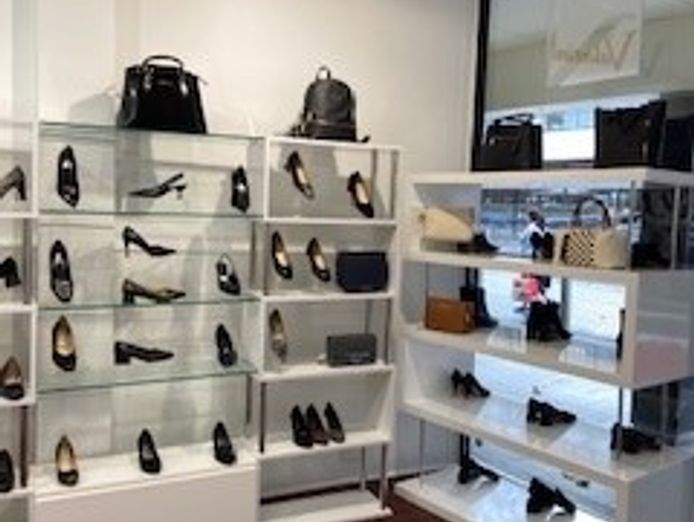 one-of-the-best-exclusive-shoe-boutiques-in-town-7