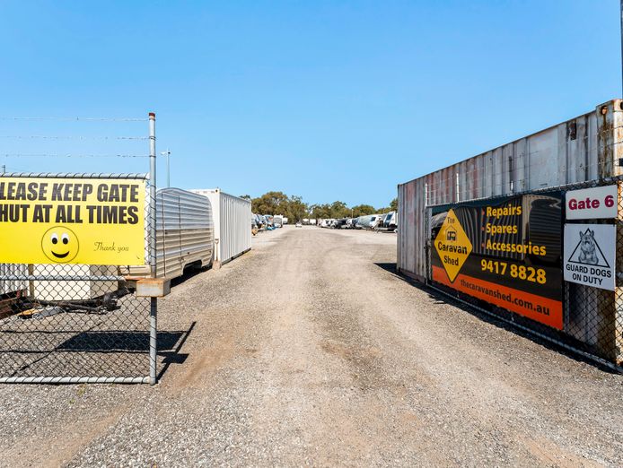 profitable-storage-business-including-freehold-2