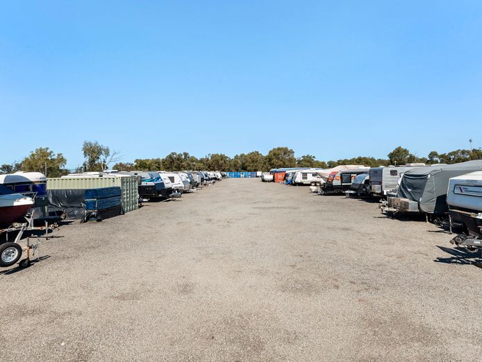 profitable-storage-business-including-freehold-3