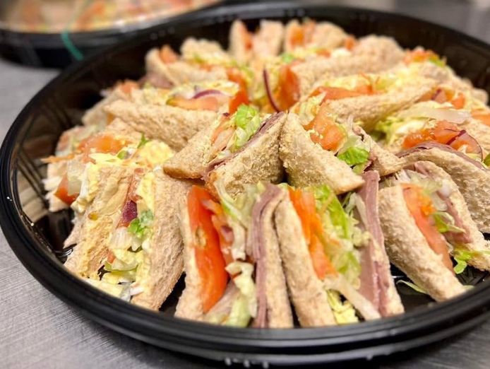 live-work-home-business-same-place-close-to-beach-1