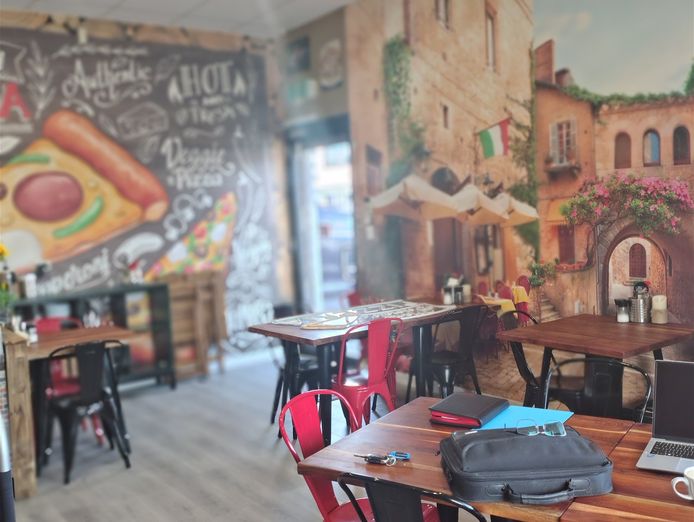 authentic-neapolitan-pizzeria-4