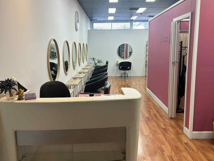 well-established-hair-and-beauty-salon-in-busy-coolbellup-shopping-centre-3