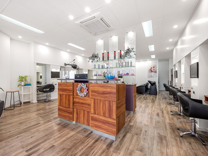 under-offer-this-hair-salon-is-a-must-see-9