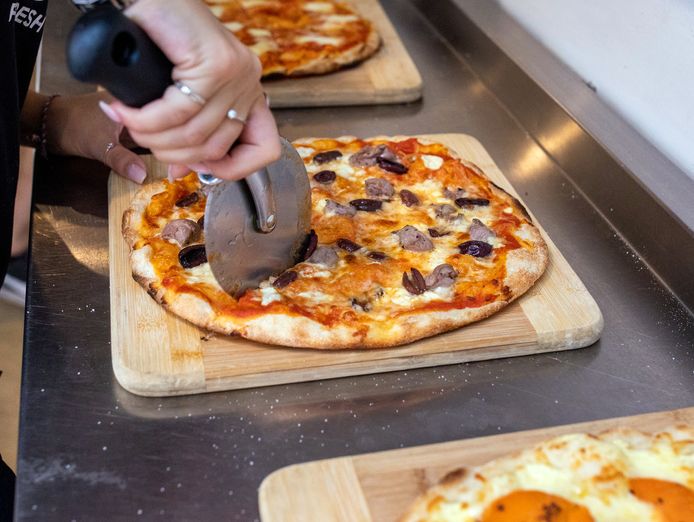 gourmet-pizzeria-in-prime-location-1