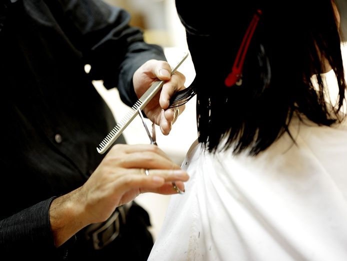 one-of-the-best-hair-and-beauty-salons-in-town-3