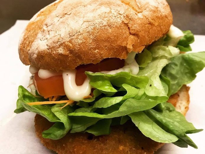 live-work-home-business-same-place-close-to-beach-3