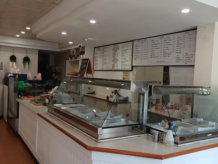 5-day-cafe-lunch-bar-in-balcatta-1