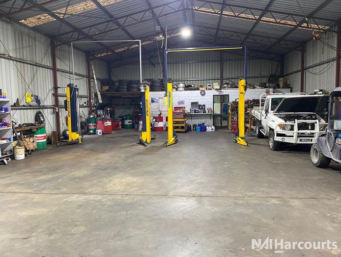 fantastic-automotive-services-business-1