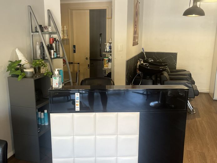 fantastic-hair-salon-in-a-prime-location-on-albany-highway-3