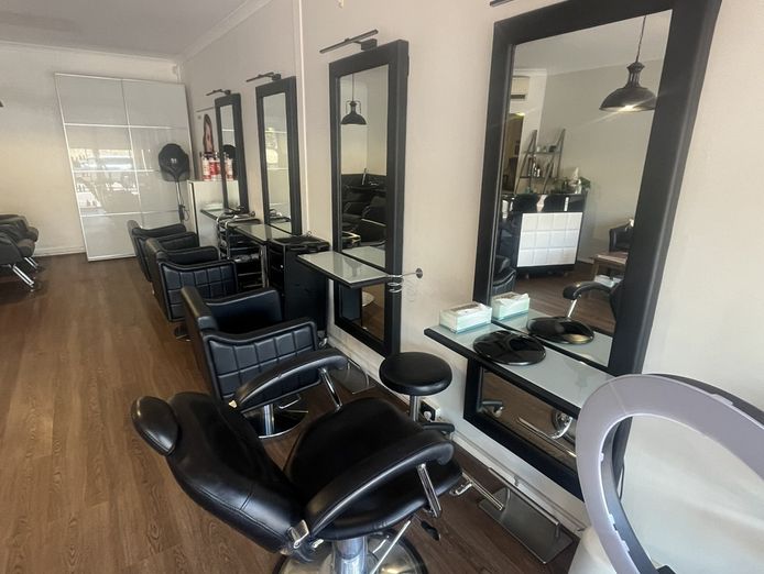 fantastic-hair-salon-in-a-prime-location-on-albany-highway-0