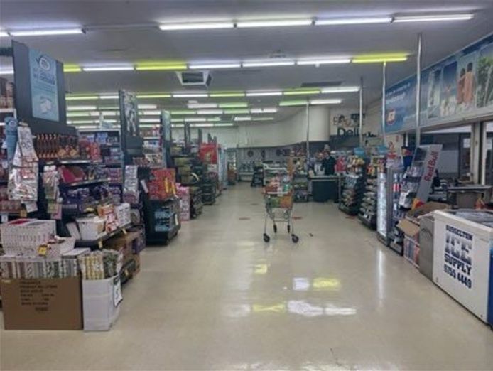 first-time-on-market-in-over-20-years-dunsborough-iga-5
