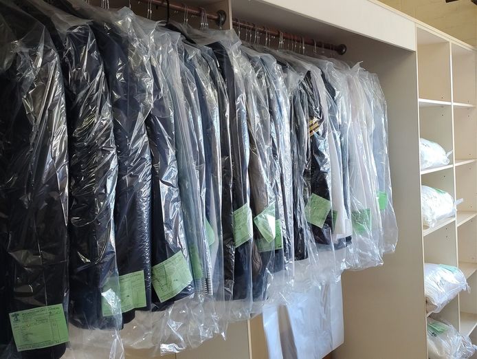 established-dry-cleaners-with-outstanding-growth-potential-3