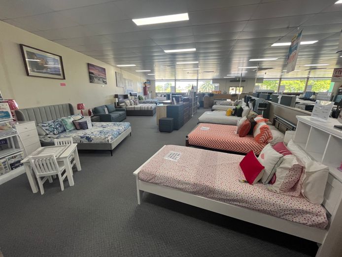 established-home-furniture-business-7