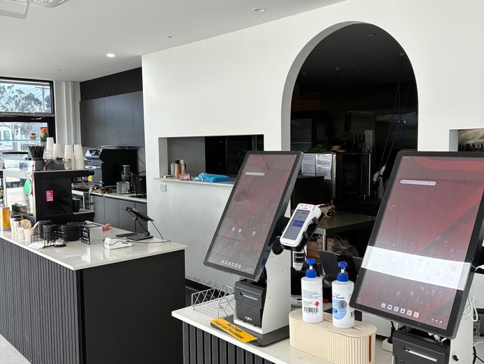 brand-new-cafe-dining-space-prime-corner-site-next-to-bp-6