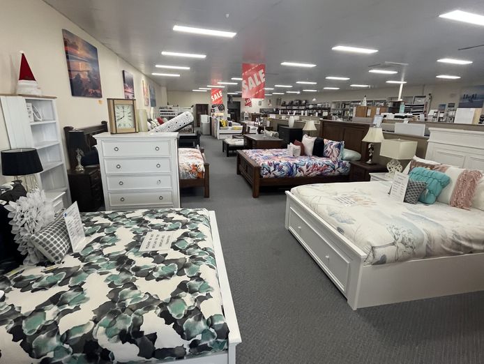 established-home-furniture-business-3