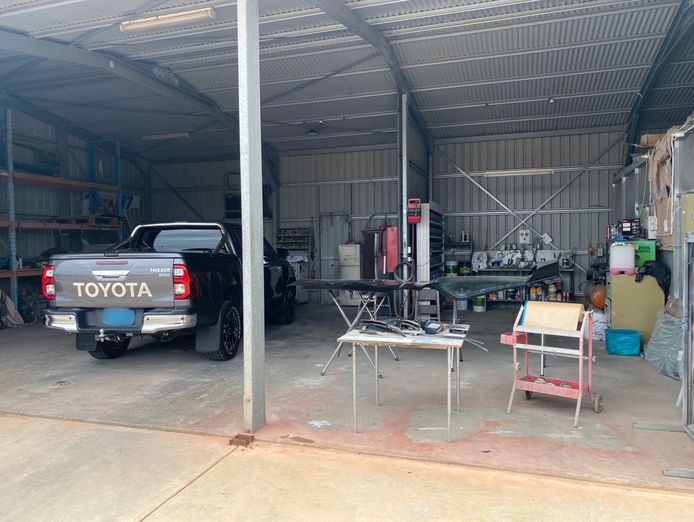 repco-authorised-service-centre-with-panel-paint-denham-wa-1