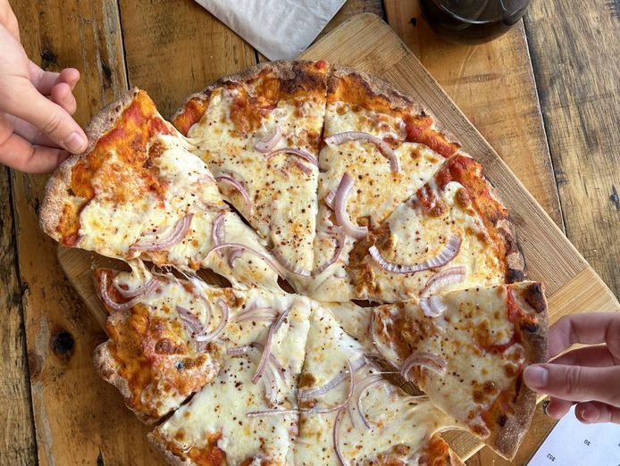 gourmet-pizzeria-in-prime-location-3