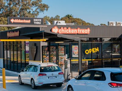 chicken-treat-drive-thru-franchise-opportunity-in-forest-lakes-7