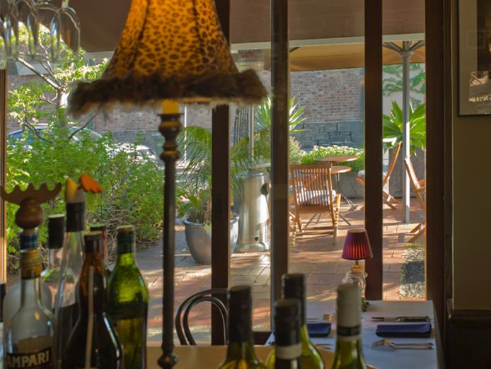 own-an-internationally-recognised-boutique-bistro-very-cool-8