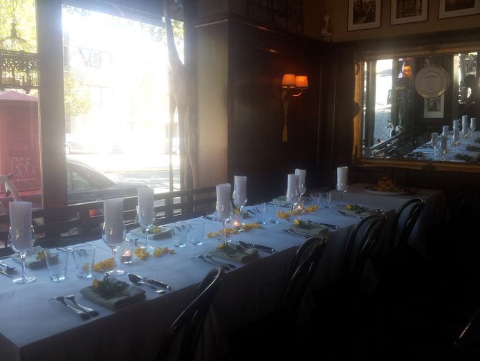 own-an-internationally-recognised-boutique-bistro-very-cool-5