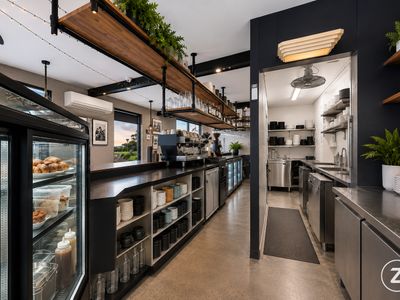 fully-licensed-cafe-beer-wine-bar-prime-location-200-000-annual-profit-1