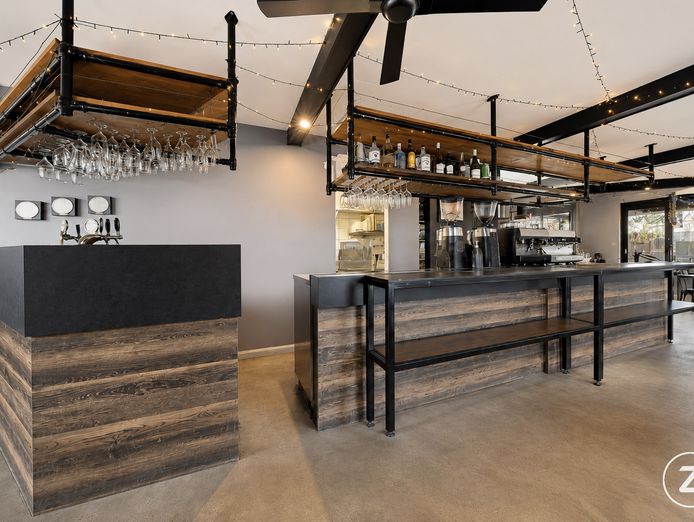 fully-licensed-cafe-beer-wine-bar-prime-location-200-000-annual-profit-6