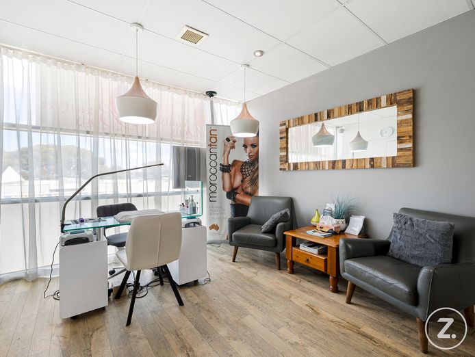 established-beauty-wellness-70-000-equipment-5-000-client-database-4