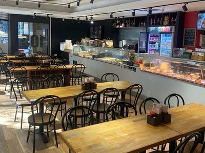aki-sushi-105-queen-street-prime-cbd-location-4