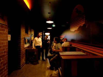 fly-lie-bar-kew-3